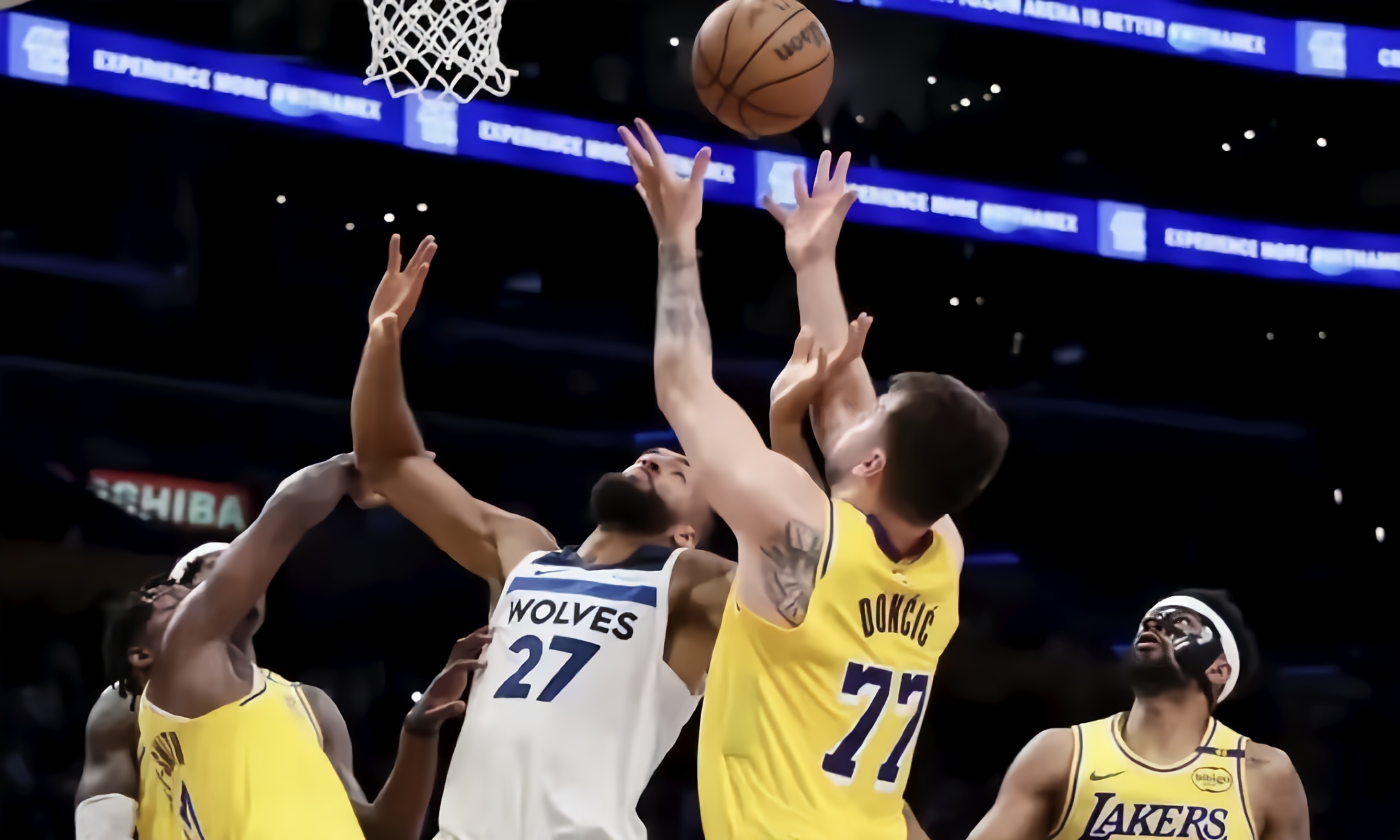 pm体育官方app关于关键时刻NBA季后赛焦点战，洛杉矶湖人复出首秀，球迷炸锅，赛程密集仍需轮换的信息