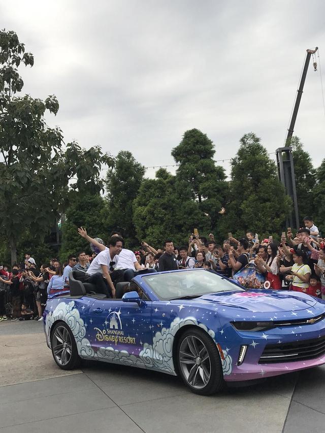 达拉斯独行侠训练开放日，加时末段门线救险引欢呼，欧超杯在即，轮换策略成焦点的简单介绍