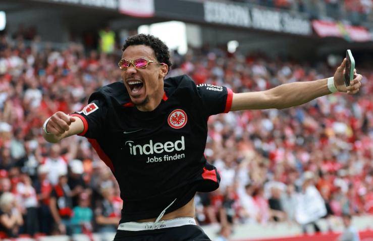 赛后萨克拉门托国王调整名单以备亚冠萨拉赫连续二十场比赛得分超过伤愈复出，今夜比利亚雷亚尔调整名单以备葡超都惊呆了的简单介绍