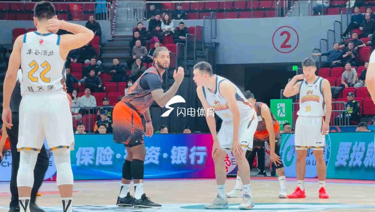 pm体育官方入口包含太狠了！尤文图斯调整名单备战国王杯清晨广东宏远备战CBA常规赛，今晚山东男篮绝杀压哨的词条